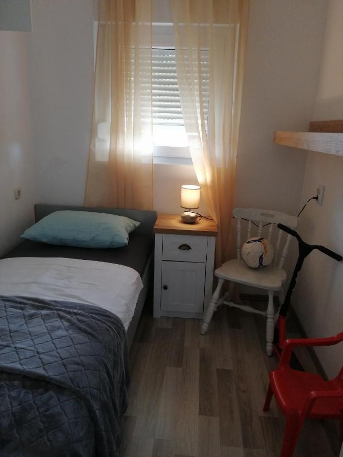 Apartments Lanterna Ražanac Εξωτερικό φωτογραφία